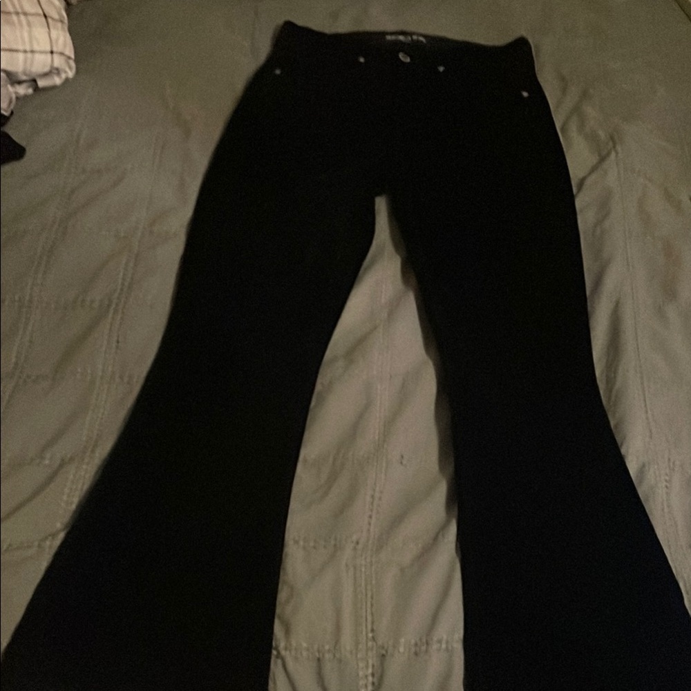 Veronica Beard Black Flared Jeans